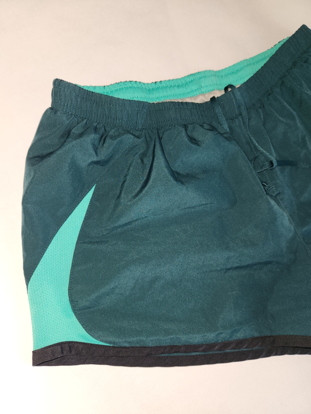 Nike Dri-FIT Tempo running shorts for women. - Picture 3 of 8